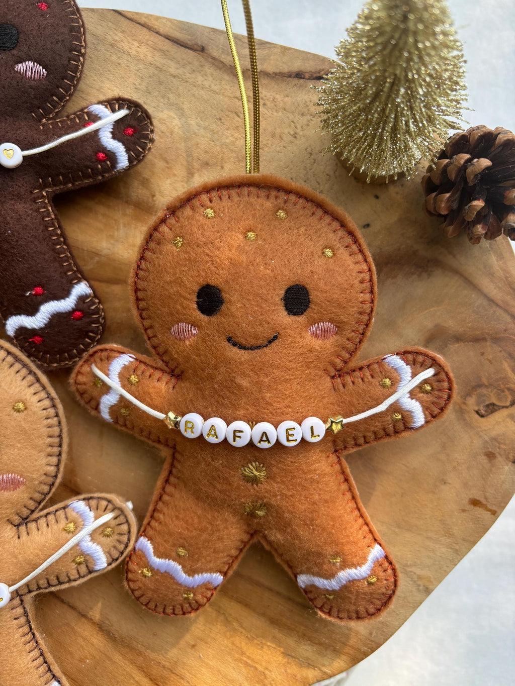 Boule de Noël personnalisé bonhomme de pin d'épice avec prénom