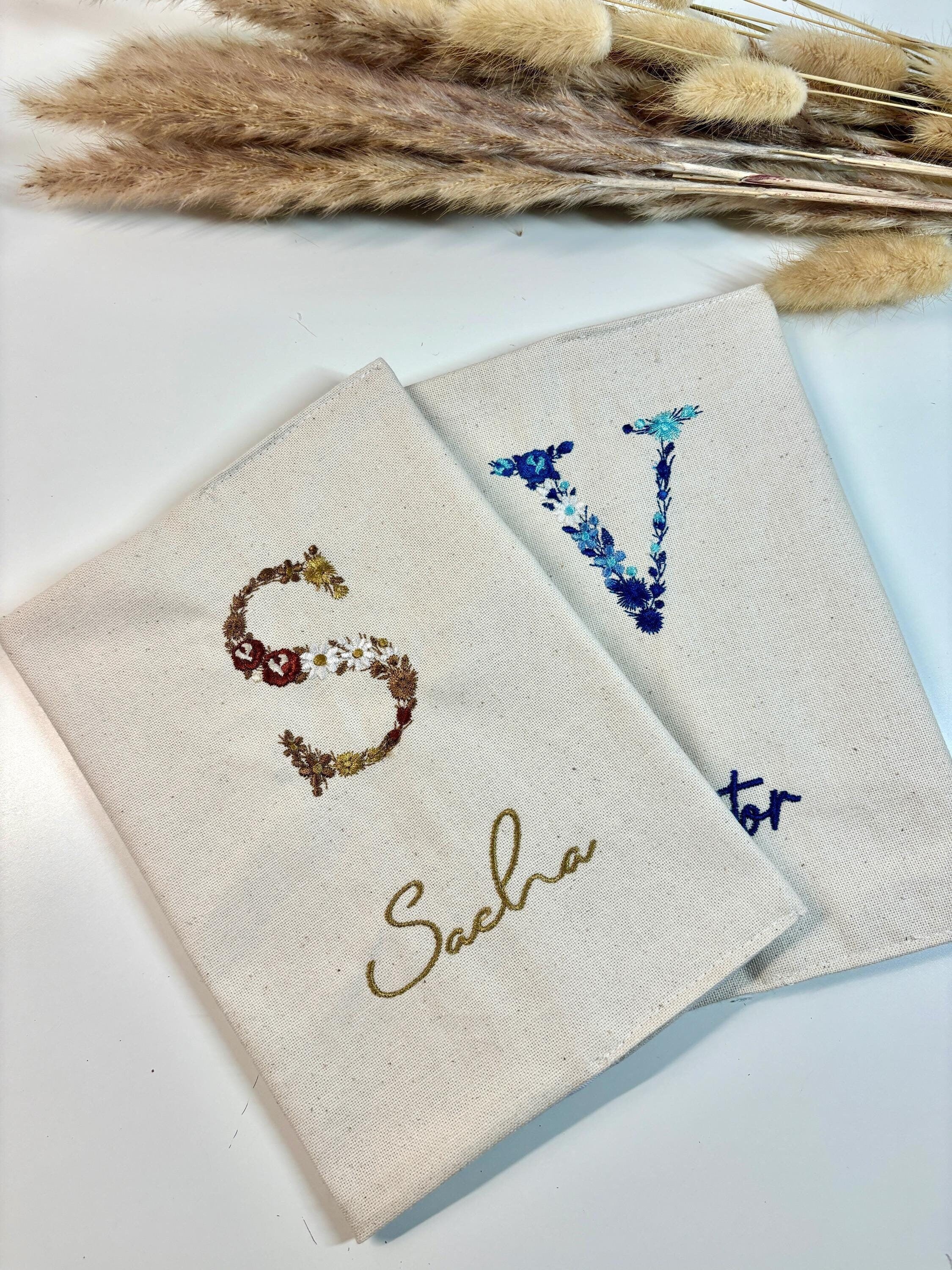 Protège carnet de santé personnalisé brodé