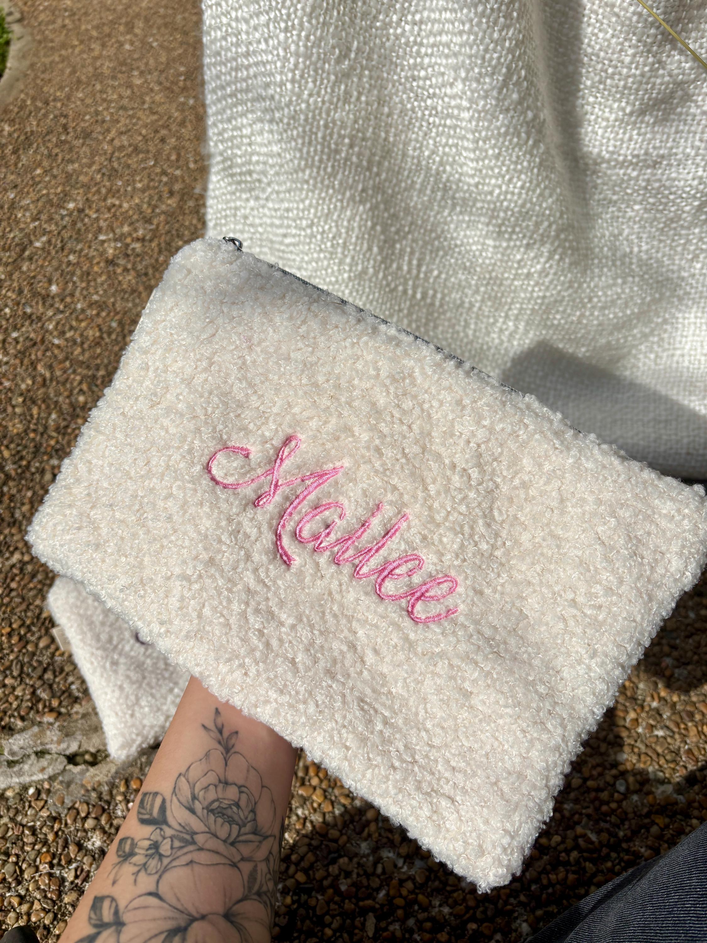 Pochette personnalisé en tissu bouclette