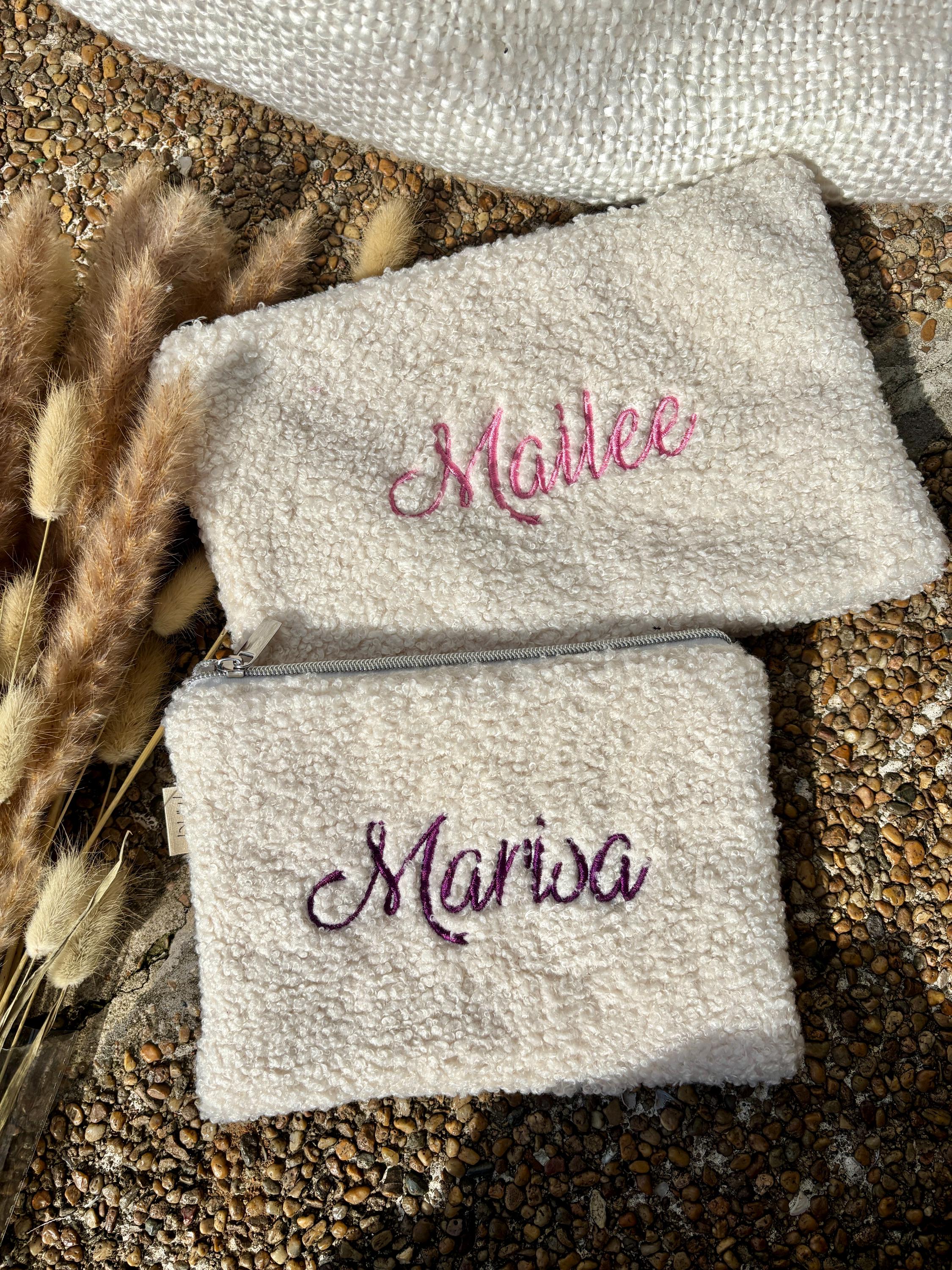 Pochette personnalisé en tissu bouclette