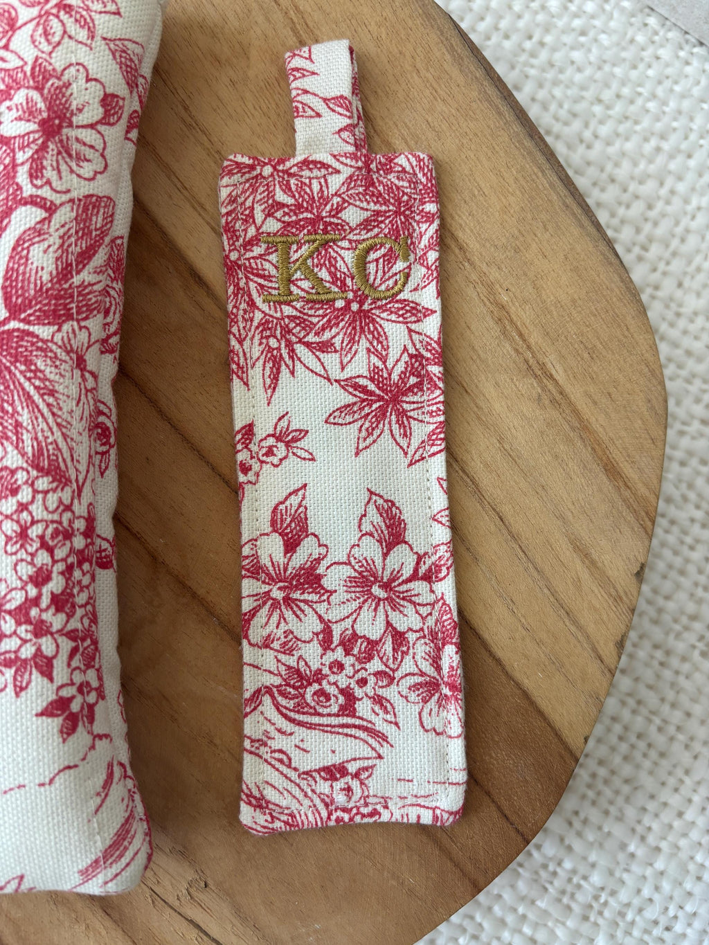 Pochette livre ou liseuse molletonnée en toile de jouy marque page personnalisé format poche ou broché, protège livre, étui kindle