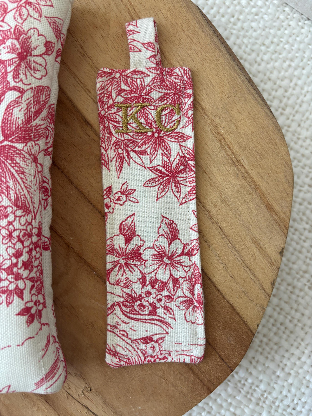 Pochette livre ou liseuse molletonnée en toile de jouy marque page personnalisé format poche ou broché, protège livre, étui kindle