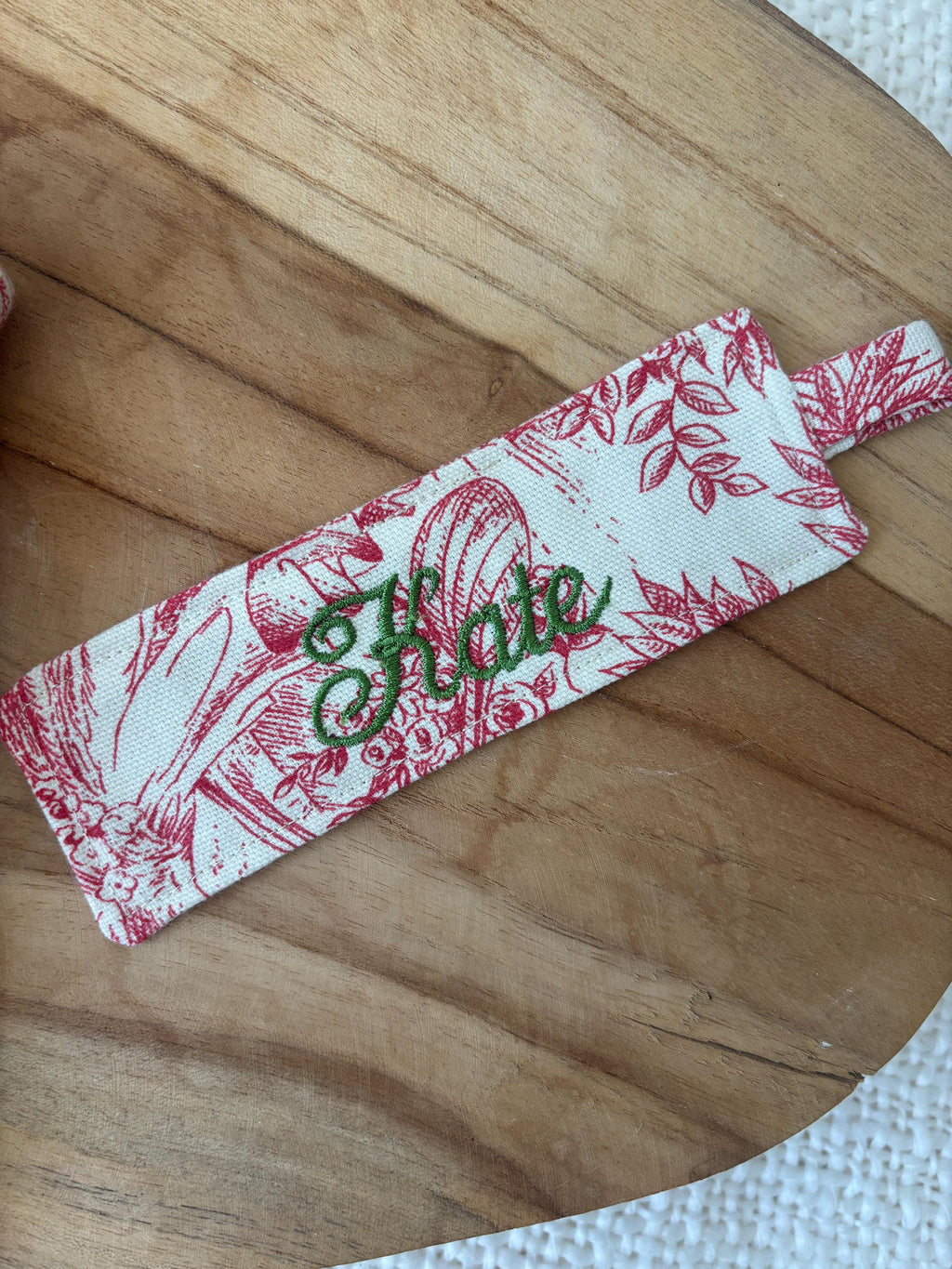 Pochette livre ou liseuse molletonnée en toile de jouy marque page personnalisé format poche ou broché, protège livre, étui kindle