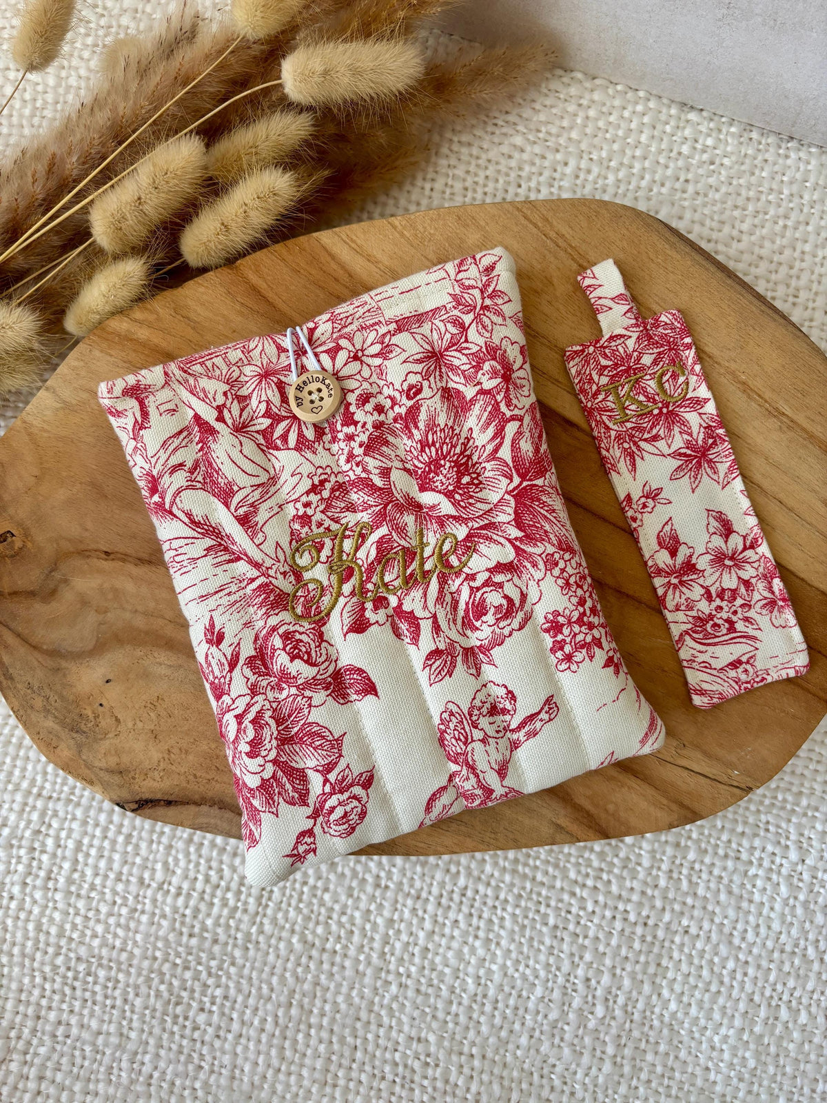Pochette livre ou liseuse molletonnée en toile de jouy marque page personnalisé format poche ou broché, protège livre, étui kindle