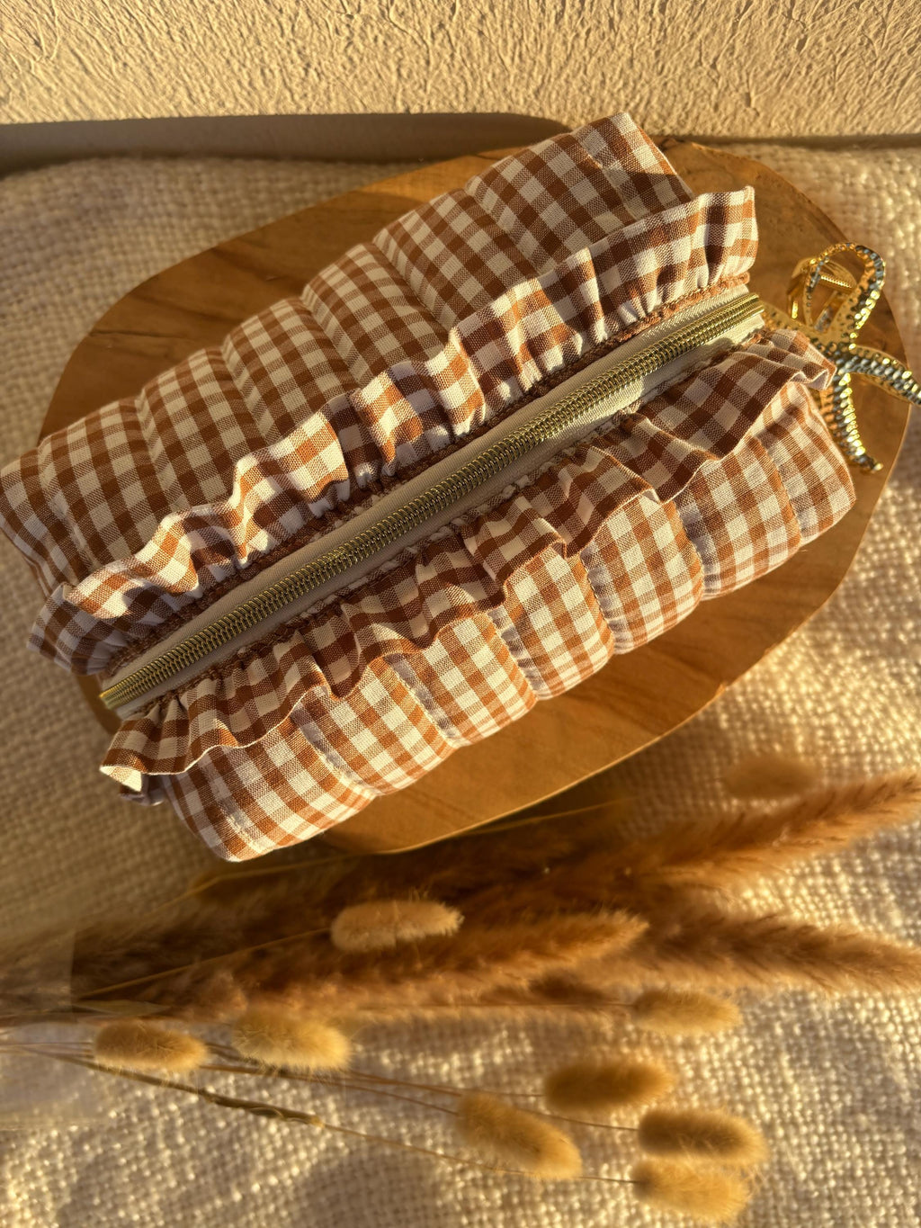 Trousse de toilette personnalisée avec broderie en tissu vichy marron carreaux , trousse à maquillage brodé, trousse de toilette avec prénom